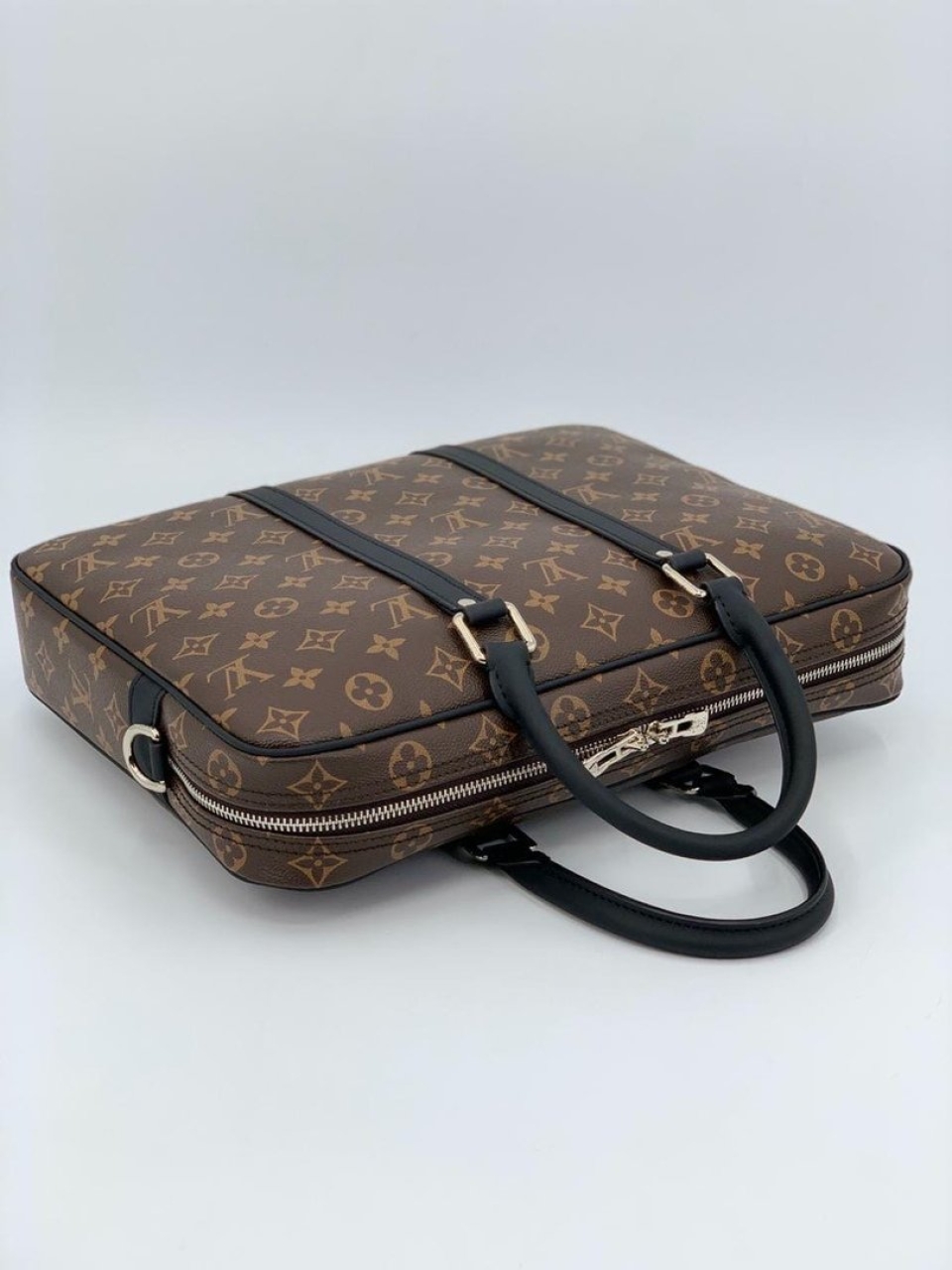 Портфель Louis Vuitton